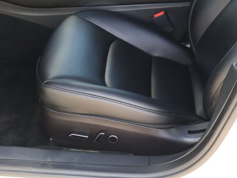 Used 2023 Tesla Model 3 Standard Range image 14