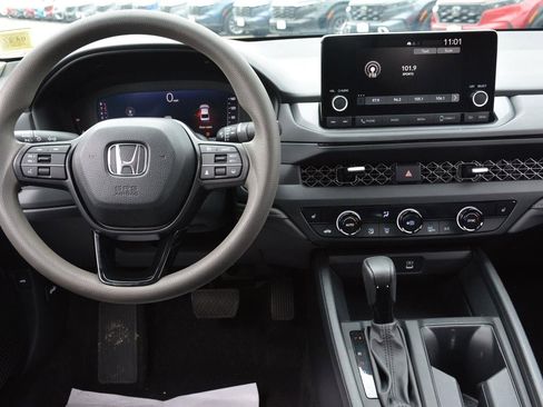 Used 2023 Honda Accord EX image 15