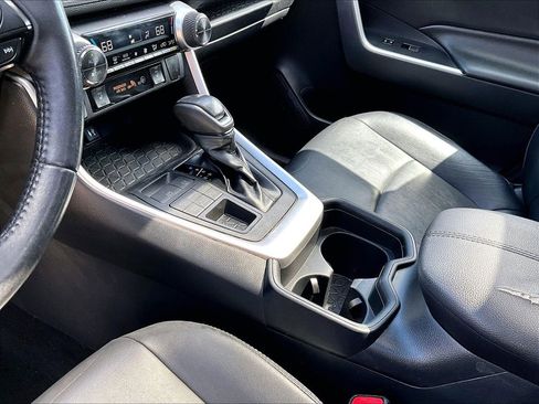 Used 2019 Toyota RAV4 XLE Premium w/ Cold Weather Package AWD/4WD image 22