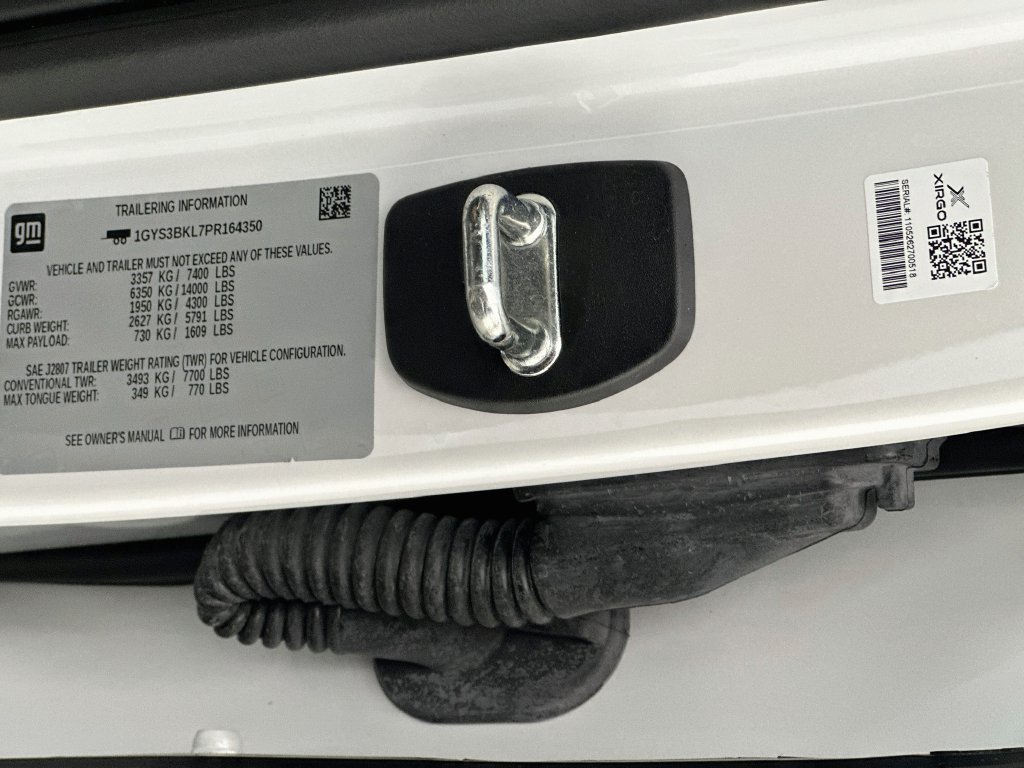 Used 2023 Cadillac Escalade Premium Luxury RWD image 34