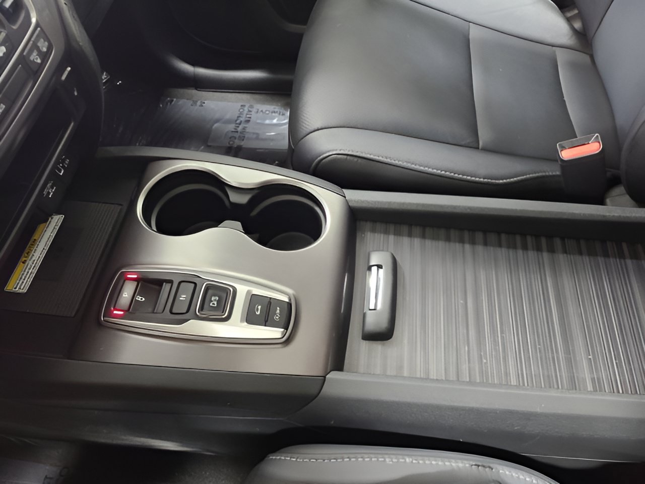 Used 2023 Honda Passport EX-L image 32