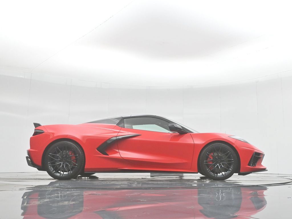 Used 2021 Chevrolet Corvette Stingray Premium Conv w/ Z51 Performance Package RWD image 50