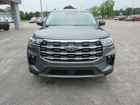 New 2026 Ford Explorer Active RWD image 8