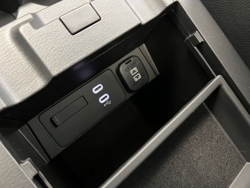 Used 2025 MAZDA CX-5 Carbon Edition image 26