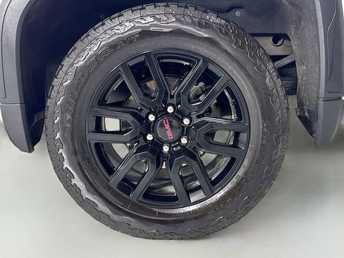 Used 2024 GMC Sierra 1500 Elevation w/ Elevation Premium Package AWD/4WD image 11