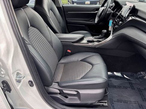 Used 2021 Toyota Camry SE image 30