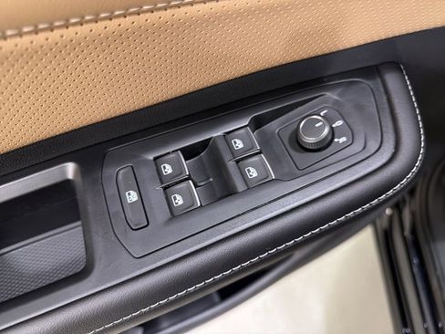 New 2026 Volkswagen Atlas Cross Sport SEL R-Line image 19