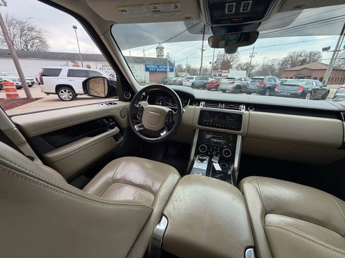 Used 2019 Land Rover Range Rover HSE image 17