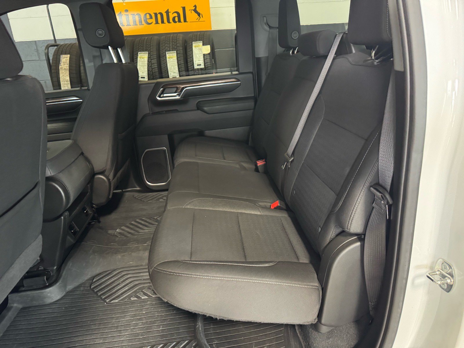 Used 2024 Chevrolet Silverado 2500 LT AWD/4WD image 11