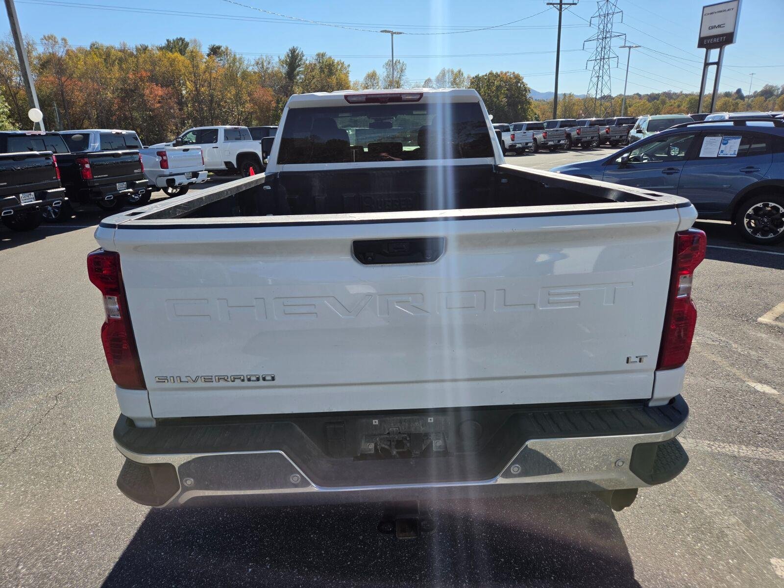 Used 2025 Chevrolet Silverado 2500 LT w/ Safety Package AWD/4WD image 9