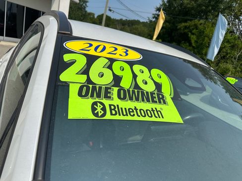 Used 2023 Toyota Corolla Cross AWD Hybrid image 22