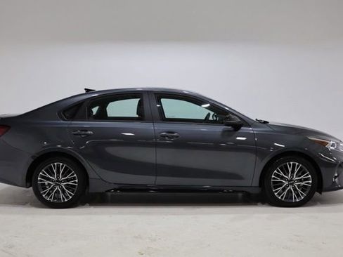 Used 2023 Kia Forte GT-Line w/ GT-Line Premium Package FWD image 9
