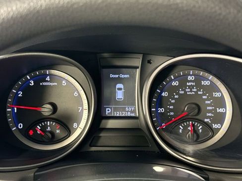 Used 2016 Hyundai Santa Fe SE AWD/4WD image 15