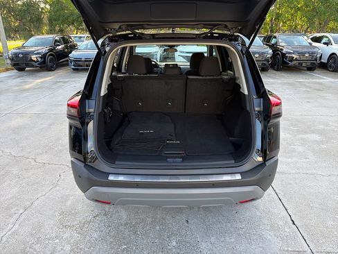 Certified 2023 Nissan Rogue SV image 33