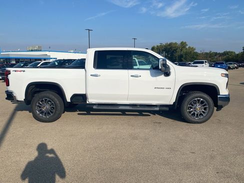 New 2026 Chevrolet Silverado 2500 LTZ w/ LTZ Premium Package image 2