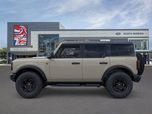 New 2026 Ford Bronco Badlands AWD/4WD image 3