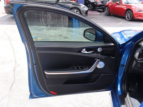 Used 2018 Kia Stinger Premium RWD image 9
