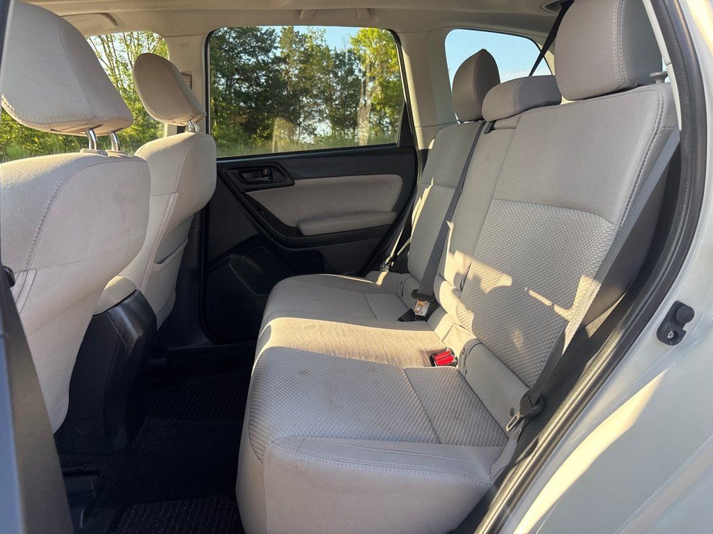 Used 2018 Subaru Forester 2.5i Premium AWD/4WD image 12
