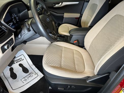 Used 2020 Ford Escape SE FWD image 21