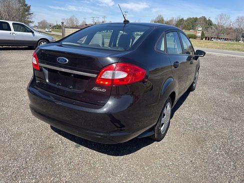 Used 2013 Ford Fiesta S w/ Convenience Pkg image 9