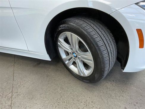 Used 2017 BMW 330i Sedan RWD image 20