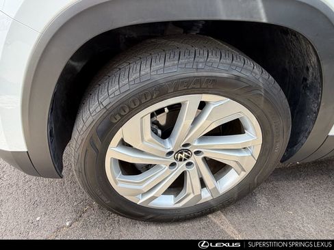 Used 2023 Volkswagen Atlas SE image 6