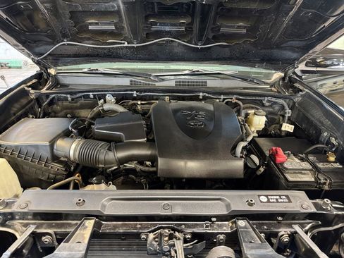 Used 2017 Toyota Tacoma TRD Sport w/ Tow Package AWD/4WD image 27