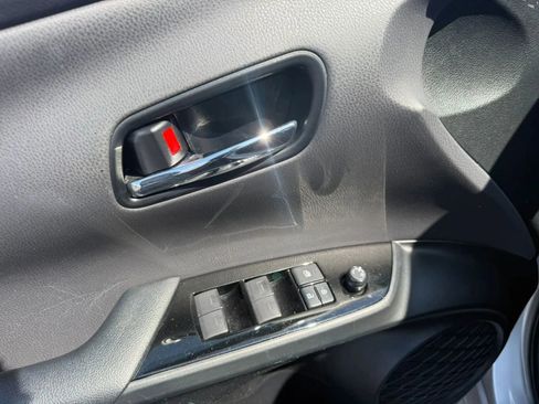 Used 2019 Toyota Prius Prime Advanced image 12