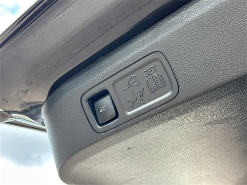 Used 2022 Lincoln Navigator L Reserve image 10