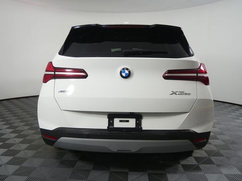 Certified 2025 BMW X3 xDrive30i image 4
