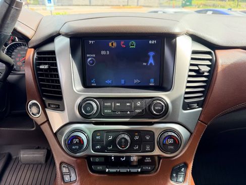 Used 2015 Chevrolet Suburban LTZ RWD image 22