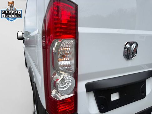 Used 2025 RAM ProMaster 2500 w/ Convenience Group FWD image 21
