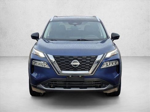 Used 2023 Nissan Rogue SL w/ SL Premium Package image 2