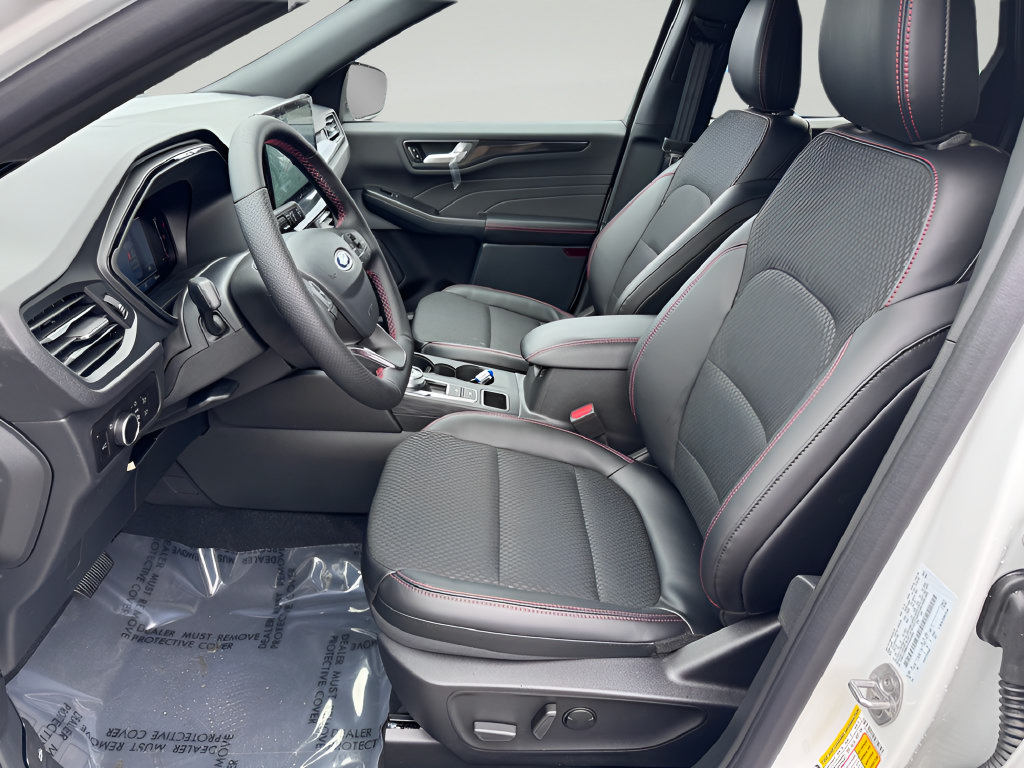 Used 2026 Ford Escape ST-Line w/ Tech Pack #1 FWD image 10