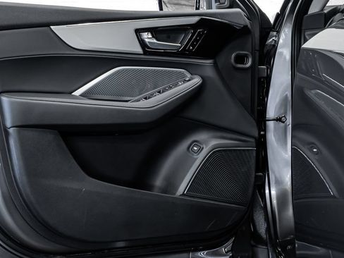 New 2026 Acura MDX SH-AWD image 18