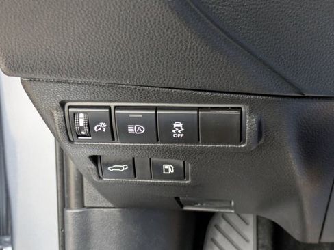 Certified 2023 Toyota Corolla Cross XSE image 23