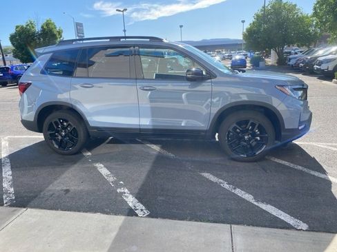 Certified 2025 Honda Passport Black Edition image 5