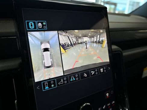 New 2026 GMC Yukon AT4 w/ AT4 Premium Plus Package AWD/4WD image 19