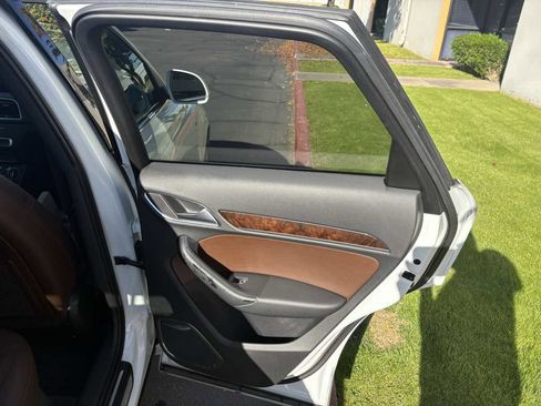 Used 2016 Audi Q3 2.0T Prestige w/ Prestige Package image 23