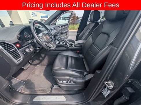 Used 2020 Porsche Cayenne S AWD/4WD image 7