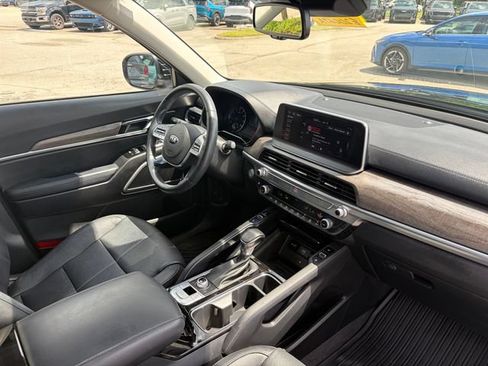 Used 2020 Kia Telluride EX AWD/4WD image 4