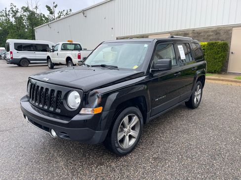 Used 2017 Jeep Patriot High Altitude AWD/4WD image 7