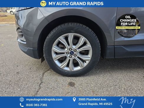 Used 2022 Ford Edge Titanium AWD/4WD image 29