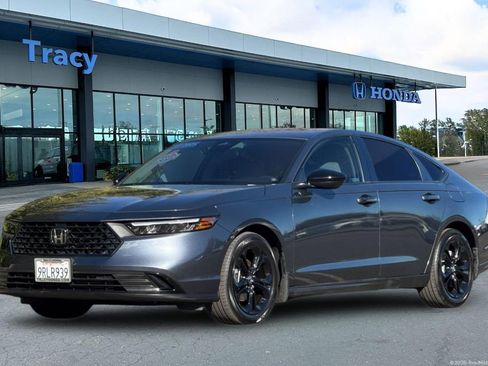 Certified 2025 Honda Accord SE image 14