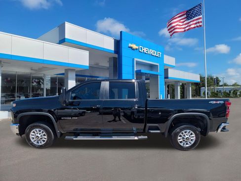 Used 2025 Chevrolet Silverado 2500 LT w/ Convenience Package AWD/4WD image 7