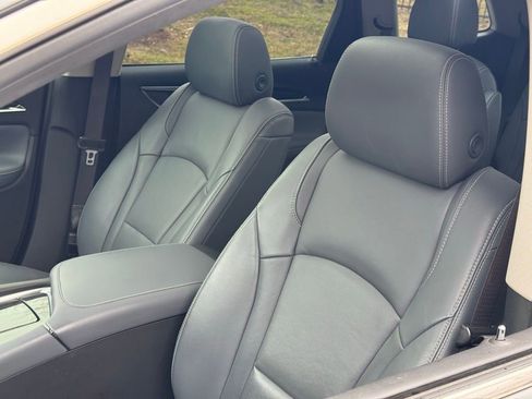 Used 2019 Buick Enclave Premium w/ Experience Buick Package image 20