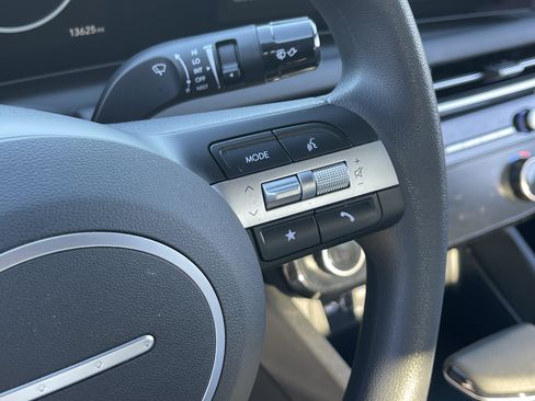 Used 2025 Hyundai Santa Cruz SEL FWD image 25
