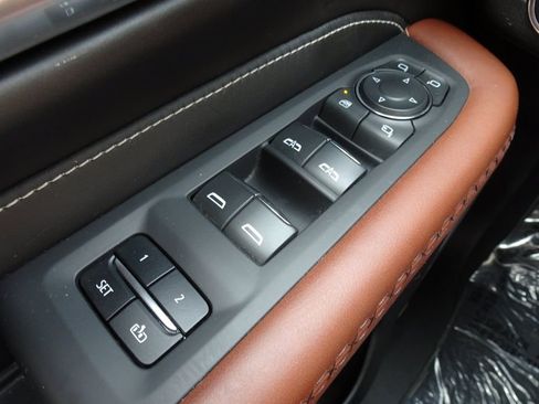 Used 2023 GMC Yukon XL Denali Ultimate AWD/4WD image 28