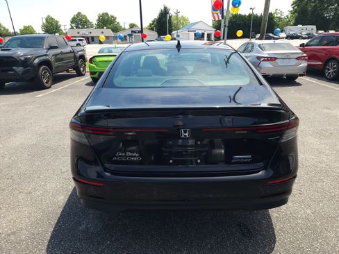 Used 2024 Honda Accord Sport image 5