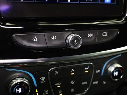 Used 2023 Chevrolet Traverse LT FWD image 23